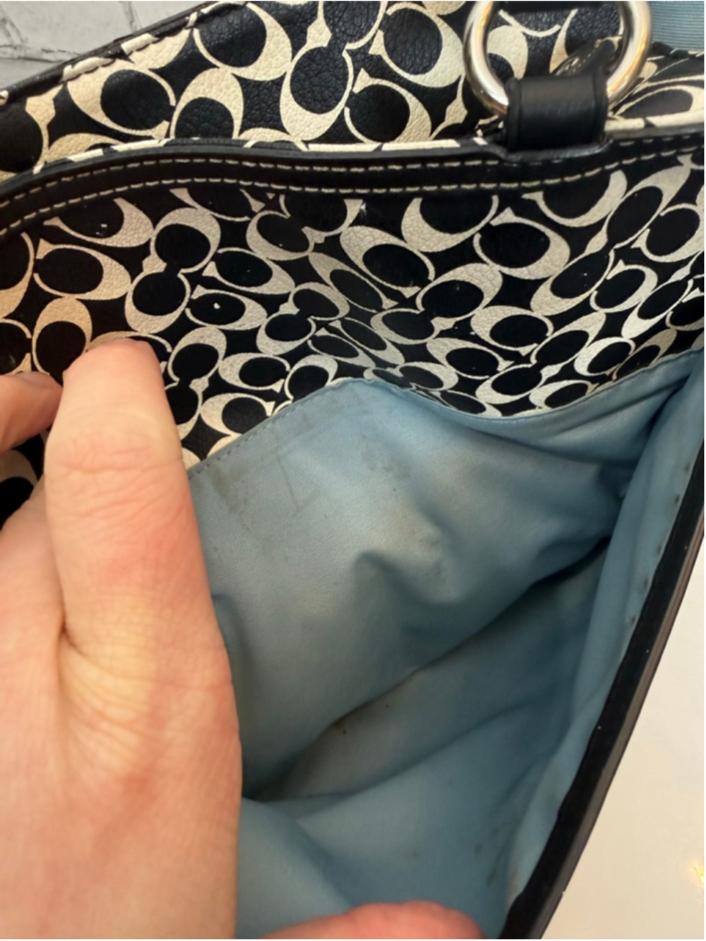 Women's Coach Chelsea Heritage Black and White Signature C Tote Bag - Picture 8 of 16